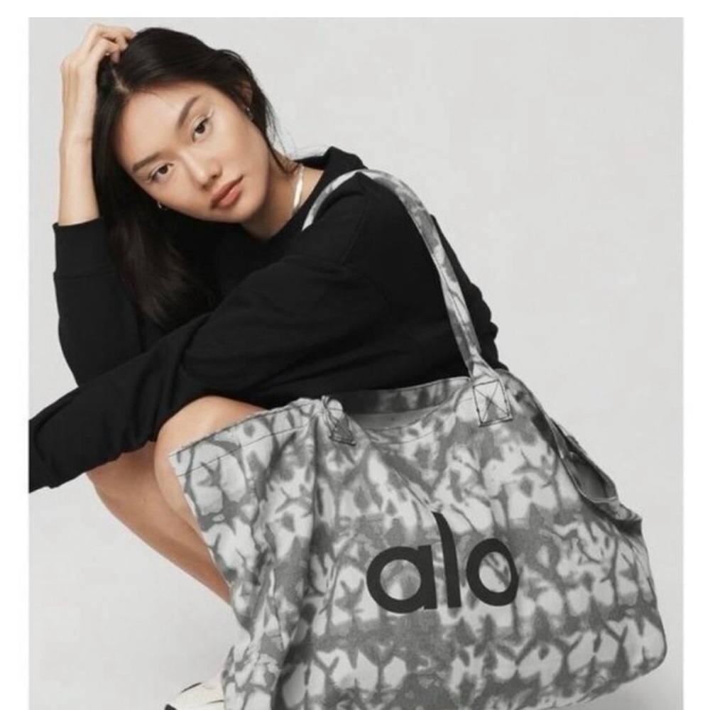 ALO Yoga Gray Tiedye Tote Bag